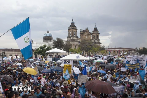Hàng nghìn người biểu tình phản đối tham nhũng ở Guatemala 