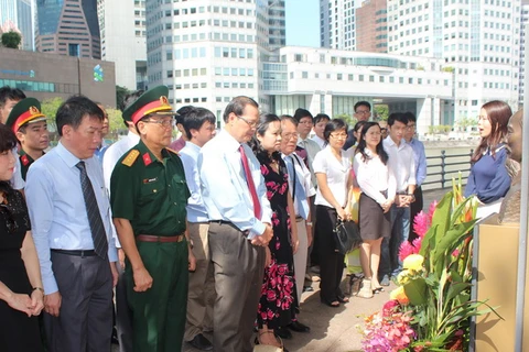 Người Việt ở Singapore và Thái Lan kỷ niệm ngày sinh Bác Hồ