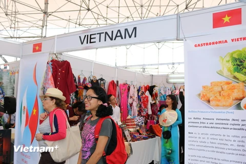 Sản phẩm văn hóa, ẩm thực Việt được yêu thích tại hội chợ Mexico