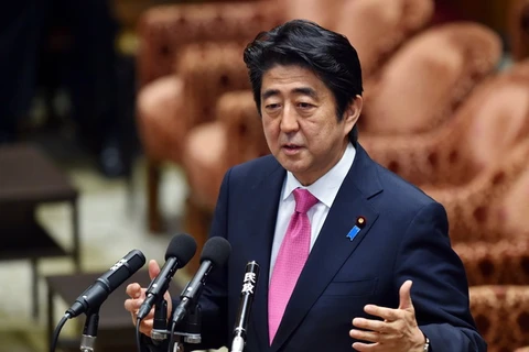 Thủ tướng Nhật Bản Shinzo Abe phát biểu tại phiên thảo luận của Hạ viện ngày 26/5 vừa qua. (Ảnh: AFP/TTXVN)
