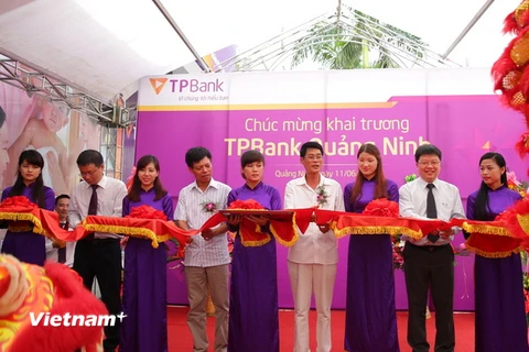 Cắt băng khai trương TPBank Quảng Ninh. (Nguồn: TPBank)