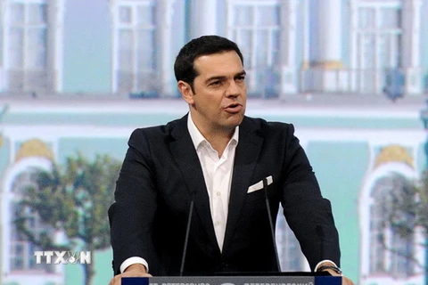 Thủ tướng Hy Lạp Alexis Tsipras phát biểu tại Diễn đàn kinh tế quốc tế St. Petersburg diễn ra tại St. Petersburg, Nga ngày 19/6 vừa qua. (Ảnh: AFP/TTXVN)