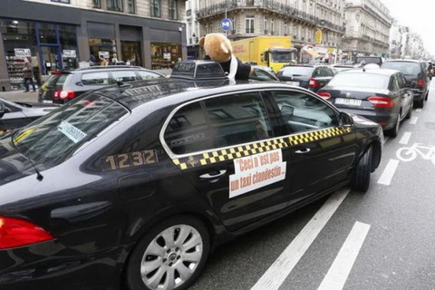 Các taxi tham gia cuộc biểu tình. (Nguồn: Reuters)