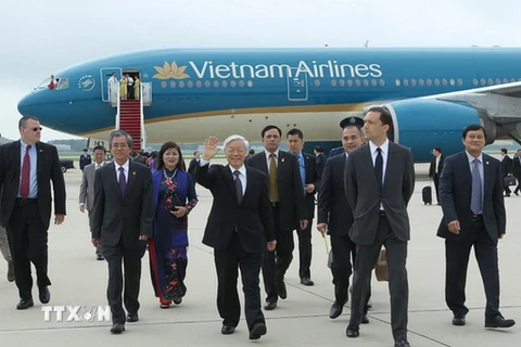 Tổng Bí thư Nguyễn Phú Trọng đến sân bay Quân sự Andrews ở Thủ đô Washington DC. (Ảnh: Trí Dũng/TTXVN)
