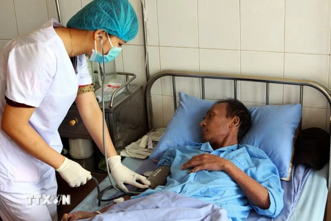 Bệnh viện 09 của Sở Y tế Hà Nội hiện đang điều trị bằng ARV cho người có HIV/AIDS ngoại trú và nội trú. (Ảnh: Dương Ngọc/TTXVN)
