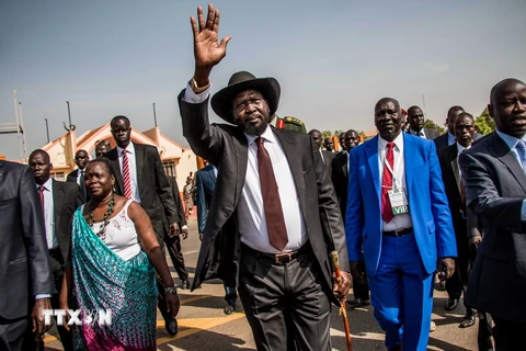 Tổng thống Nam Sudan Salva Kiir (giữa). (Ảnh: AFP/TTXVN)