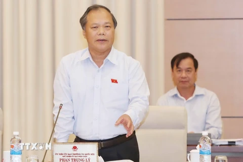 Chủ nhiệm Ủy ban Pháp luật của Quốc hội Phan Trung Lý phát biểu ý kiến. (Ảnh: Phương Hoa/TTXVN)