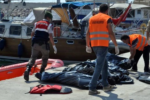 Những người di cư bị thiệt mạng ngoài khơi bờ biển Thổ Nhĩ Kỳ. (Nguồn: AP)