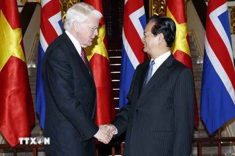 Thủ tướng Nguyễn Tấn Dũng hội kiến với Tổng thống Cộng hòa Iceland Ólafur Ragnar Grímsson thăm cấp Nhà nước Việt Nam. (Ảnh: Đức Tám/TTXVN)