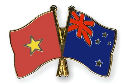 (Nguồn: crossed-flag-pins.com)