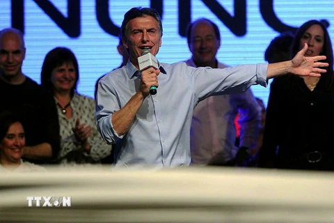 Ứng cử viên Tổng thống Argentina Mauricio Macri phát biểu sau cuộc bầu cử ở Buenos Aires ngày 26/10 vừa qua. (Ảnh: THX/TTXVN)