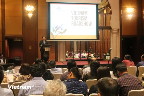 Phó Tổng cục trưởng Tổng cục Du lịch Ngô Hoài Chung phát biểu tại Road Show du lịch tại Malaysia. (Ảnh: PV/Vietnam+)