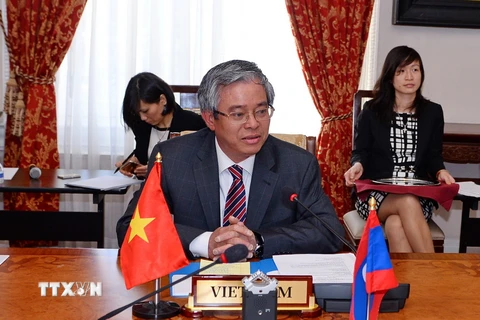 Đại sứ Việt Nam tại Hoa Kỳ Phạm Quang Vinh đã chủ trì phiên họp thường kỳ của Uỷ ban Hiệp hội các quốc gia Đông Nam Á (ASEAN).