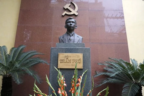 Hà Nội kỷ niệm 112 năm ngày sinh Tổng Bí thư Trần Phú