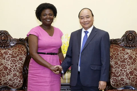 Thủ tướng Nguyễn Xuân Phúc tiếp bà Victoria Kwakwa, Phó Chủ tịch Ngân hàng Thế giới. (Ảnh: Thống Nhất/TTXVN) 