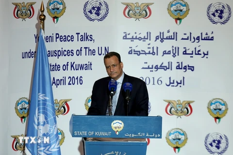 Đặc phái viên Liên hợp quốc về Yemen Ismail Ould Cheikh Ahmed phát biểu trong một cuộc họp báo ở Kuwait ngày 30/4 vừa qua. (Ảnh: AFP/TTXVN)
