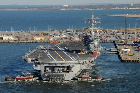 Cụm tàu tác chiến do tàu sân bay USS Dwight D. Eisenhower dẫn đầu. (Nguồn: Reuters)