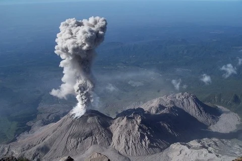 Núi lửa Santiaguito. (Nguồn: summitpost.org)