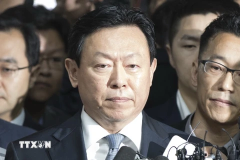 Chủ tịch Tập đoàn Lotte Shin Dong-Bin tại Tòa án Seoul, Hàn Quốc ngày 28/9 vừa qua. (Ảnh: Yonhap/TTXVN)