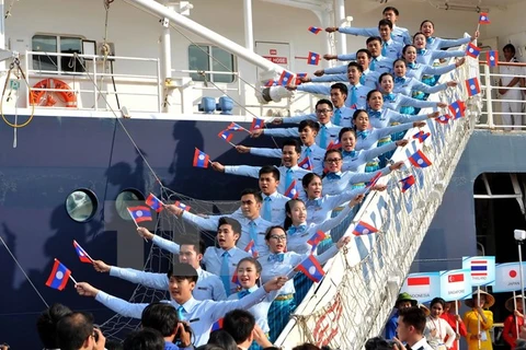 Đại biểu thanh niên các nước Đông Nam Á và Nhật Bản đến Việt Nam năm 2015. (Ảnh: An Hiếu/TTXVN)