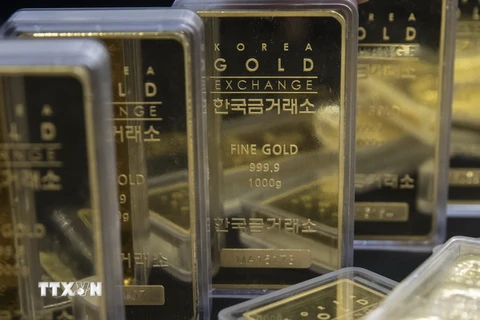 Vàng miếng trong phiên giao dịch ngày 9/11 vừa qua tại Seoul ở Hàn Quốc. (Ảnh: Yonhap/TTXVN)