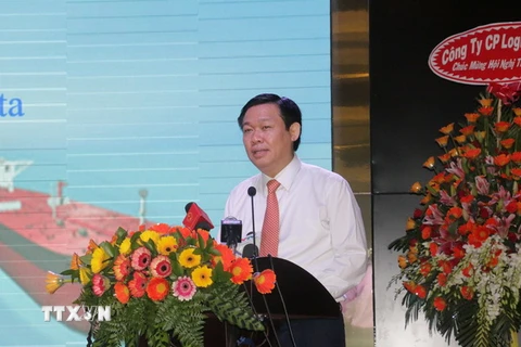 Phó Thủ tướng Vương Đình Huệ phát biểu khai mạc hội nghị. (Ảnh: Ngọc Thiện/TTXVN)
