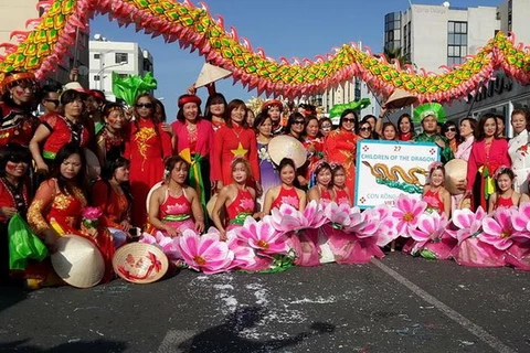 Đoàn Việt Nam tham gia Lễ hội Carnival ở Cộng hòa Cyprus. (Ảnh: Cộng tác viên tại Cộng hòa Cyprus)