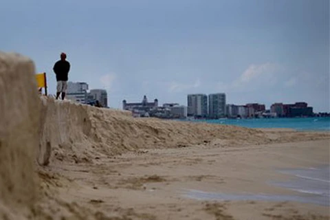 Bãi biển Cancun bị xói mòn. (Nguồn: geo-mexico.com) 