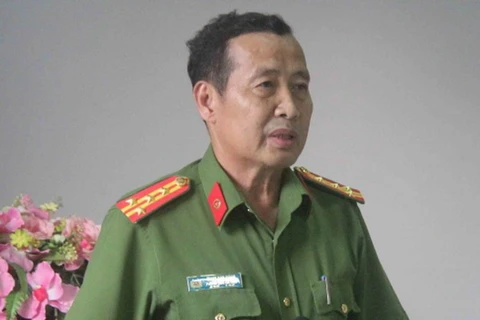Đại tá Phạm Văn Ngân, Phó Giám đốc Công an tỉnh Vĩnh Long thông tin vụ việc tại buổi họp báo. (Nguồn: kiemsat.vn)