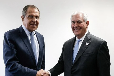 Ngoại trưởng Nga Sergei Lavrov và người đồng cấp Mỹ Rex Tillerson. (Nguồn: TASS)