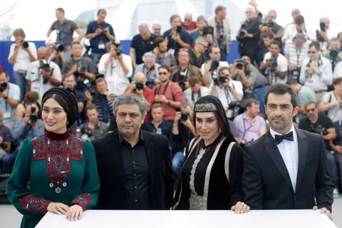 Đoàn làm phim "A Man of Integrity" tại Liên hoan phim Cannes. (Nguồn: Reuters)