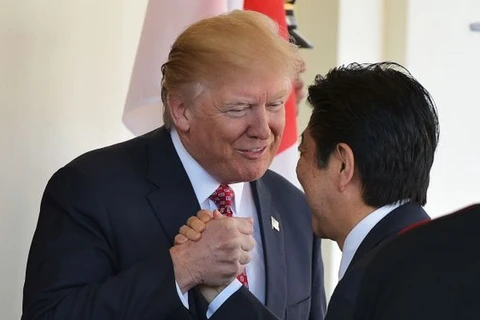 Tổng thống Mỹ Donald Trump và Thủ tướng Nhật Bản Shinzo Abe. (Nguồn: AFP)