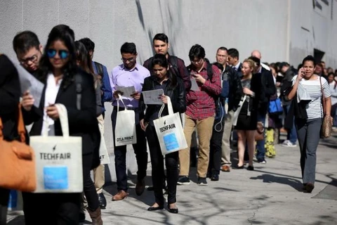 Mọi người tham gia một sự kiện về việc làm ở Los Angeles, California, Hoa Kỳ. (Nguồn: Reuters)