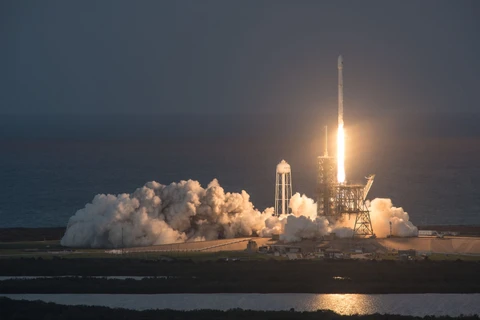 SpaceX mang theo vệ tinh cho Echostar và SES. (Nguồn: SpaceX)