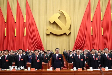 Tổng Bí thư, Chủ tịch Trung Quốc Tập Cận Bình (giữa) và các đại biểu tại đại hội. (Ảnh: THX/TTXVN)
