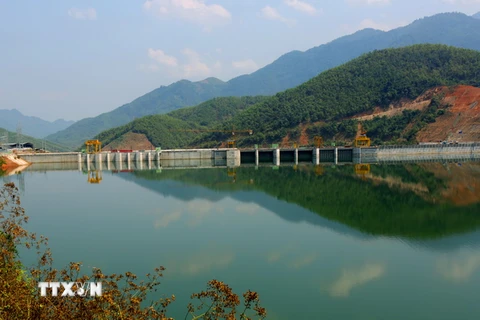 Hồ chứa nước và đập chính Thủy điện Trung Sơn, tỉnh Thanh Hóa. (Ảnh: Ngọc Hà/TTXVN)
