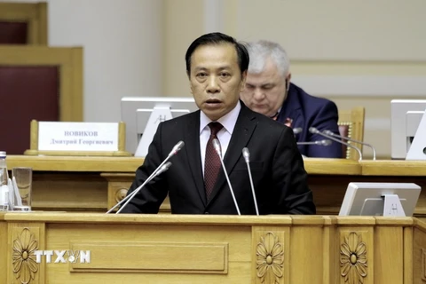 Phó Trưởng Ban Đối ngoại Trung ương Đảng Trần Đắc Lợi phát biểu tại phiên toàn thể của Hội nghị. (Ảnh: Lê Quang Vinh/TTXVN)
