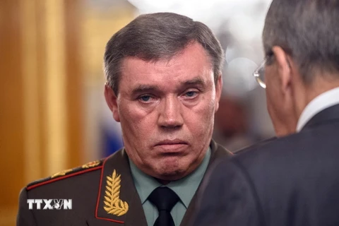 Tướng Valery Gerasimov - bên trái. (Ảnh: EPA/TTXVN)