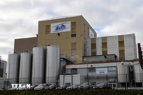 Nhà máy sản xuất sữa công thức của công ty sữa Celia trực thuộc Tập đoàn Lactalis ở Craon, miền tây Pháp ngày 4/12 vừa qua. (Ảnh: Getty Images/TTXVN)