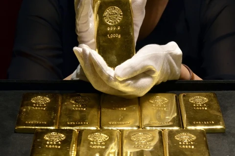 Vàng được bày bán tại Tokyo của Nhật Bản. (Ảnh: AFP/TTXVN)