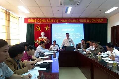 Toàn cảnh buổi họp báo cung cấp thông tin về việc Sở Y tế chấm dứt hợp đồng lao động đối với 137 nhân viên y tế. (Ảnh: Việt Hoàng/TTXVN) 
