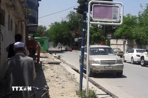 Hiện trường một vụ nổ tại khu vực Shahr-e-Naw ở thủ đô Kabul của Afghanistan ngày 9/5. (Ảnh; AFP/TTXVN)