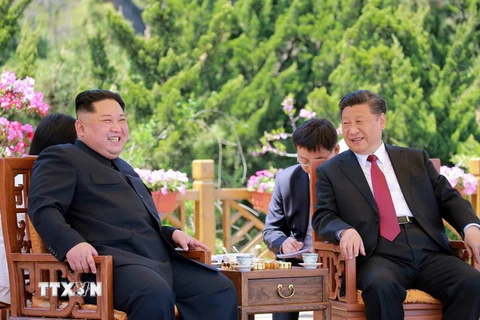 Nhà lãnh đạo Kim Jong-un trong cuộc hội đàm với Chủ tịch Trung Quốc Tập Cận Bình tại Đại Liên của Trung Quốc ngày 8/5 vừa qua. (Ảnh: Yonhap/TTXVN)