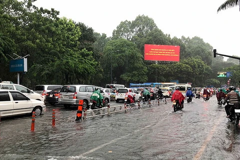 TP.HCM: Mưa lớn gây tắc nghẽn giao thông tại cửa ngõ Tân Sơn Nhất