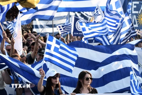 Người dân tuần hành phản đối thỏa thuận về việc đổi tên nước Macedonia tại Pella, Hy Lạp ngày 6/6 vừa qua. (Ảnh: AFP/TTXVN)