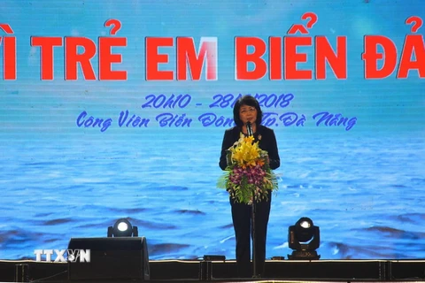 Phó Chủ tịch nước Đặng Thị Ngọc Thịnh phát biểu tại chương trình. (Ảnh: Đinh Văn Nhiều/TTXVN)