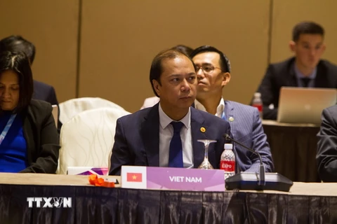 Thứ trưởng Bộ Ngoại giao Nguyễn Quốc Dũng, Trưởng SOM ASEAN-Việt Nam tham dự hội nghị. (Ảnh: TTXVN phát)