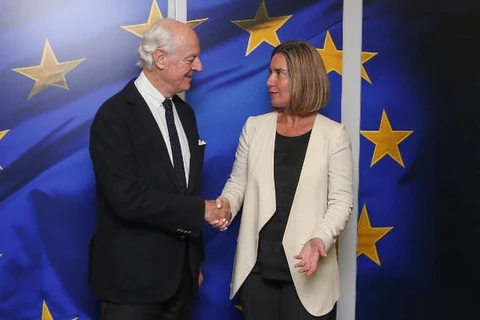 Đại diện cấp cao phụ trách chính sách an ninh và đối ngoại của EU Federica Mogherini và Đặc phái viên Liên hợp quốc về Syria Staffan de Mistura. (Nguồn: europa)