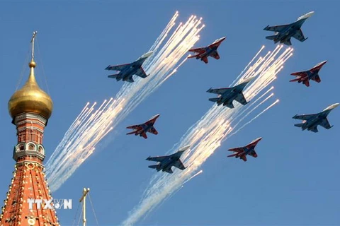 Máy bay Su-27 và MiG-29 của Nga. (Ảnh: AFP/TTXVN)
