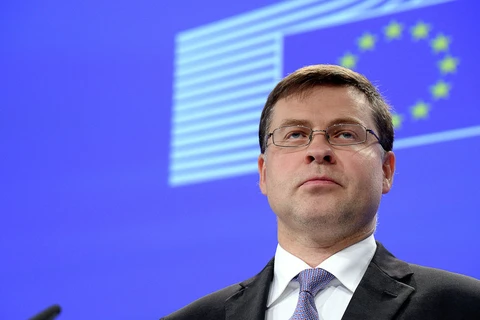 Phó Chủ tịch EC phụ trách đồng Euro Valdis Dombrovskis. (Nguồn: AFP/Sputnik)